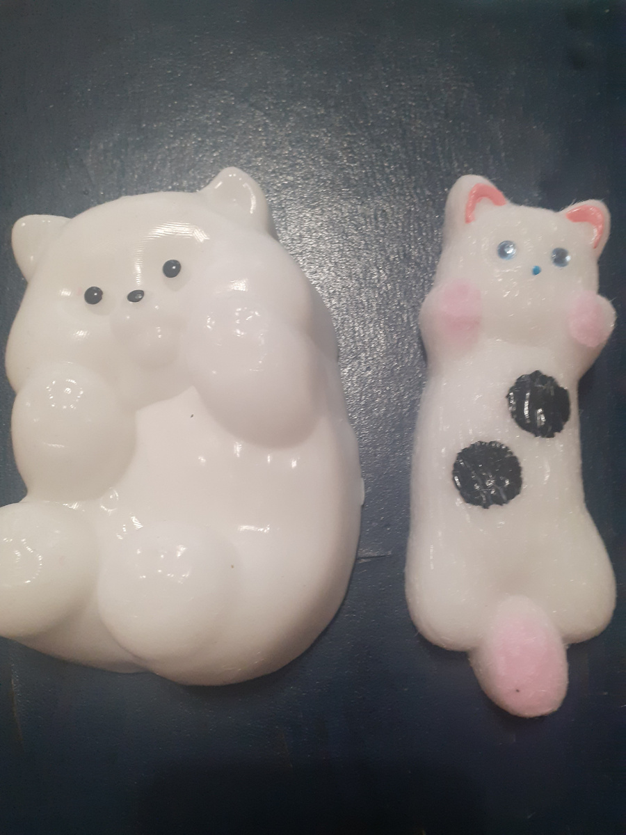 Котик , и Собачка 😉😇🥰😁😄😃😀🙂😘😜😘🤭😋