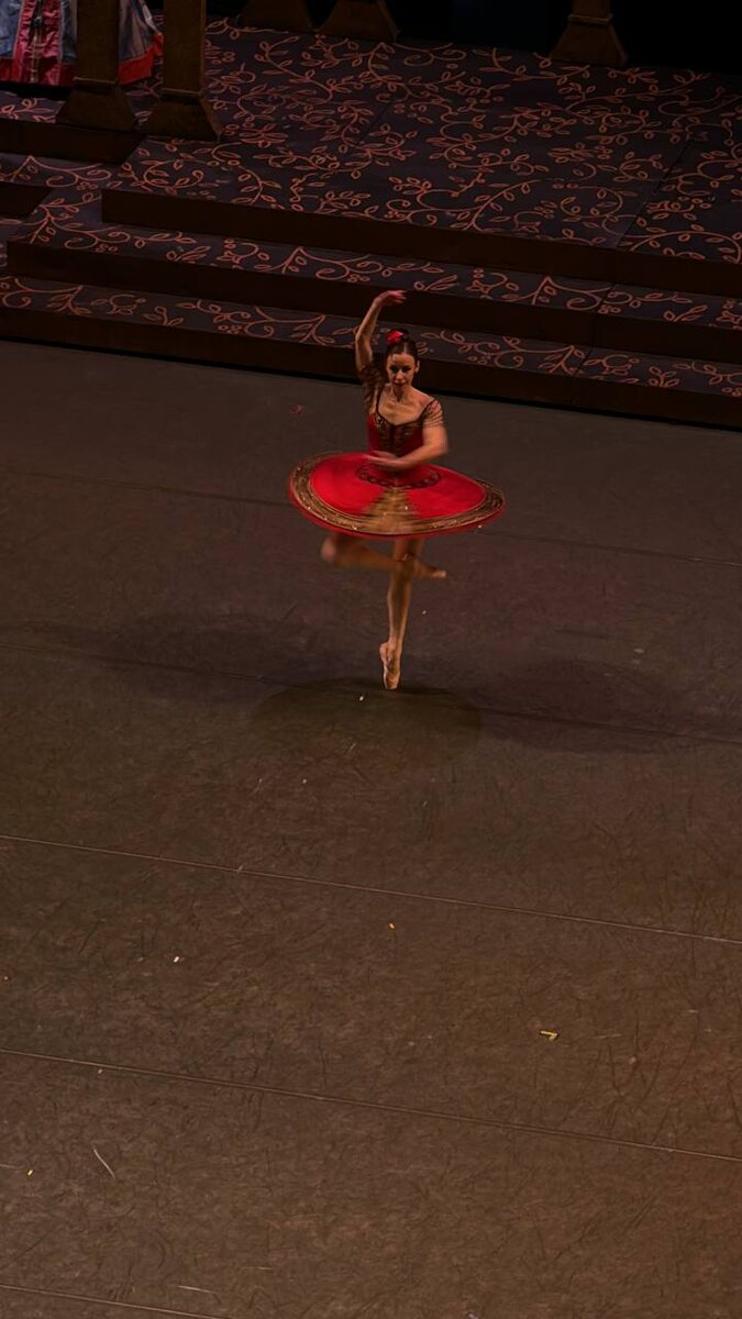 Китри — Кристина Кретова.