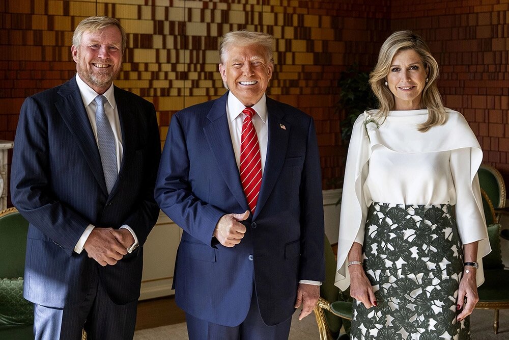    Король Нидерландов Виллем-Александр (слева), Дональд Трамп (в центре) и королева Максима Фото: www.globallookpress.com