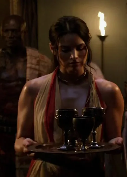 Рабыня на пиру