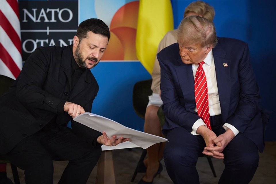    Что же украинец показал американцу? Соцсети