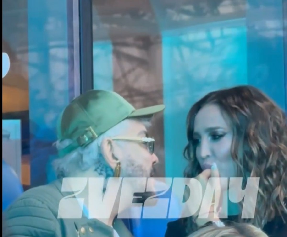 Кадр из видео. Ольга Бузова и Филипп Киркоров