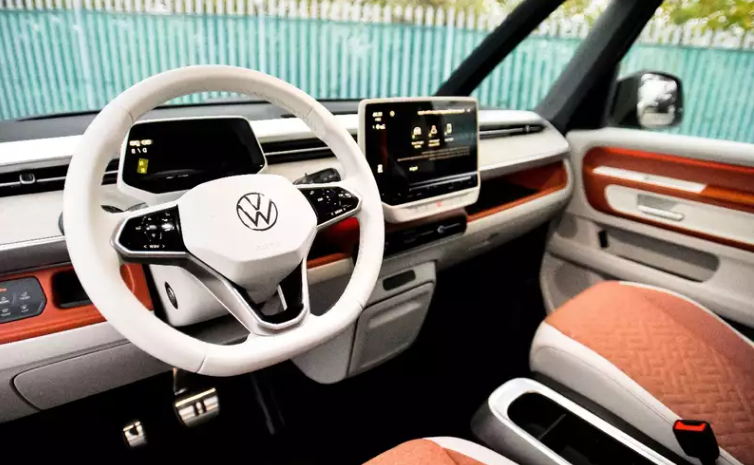Руль на новых авто будет без сенсорных панелей - Volkswagen вернет традиционные кнопки. Фото: Volkswagen