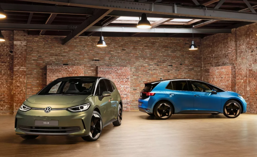 Обновлённые ID.3 и ID.4 станут первыми моделями с возвращенными кнопками. Фото: Volkswagen