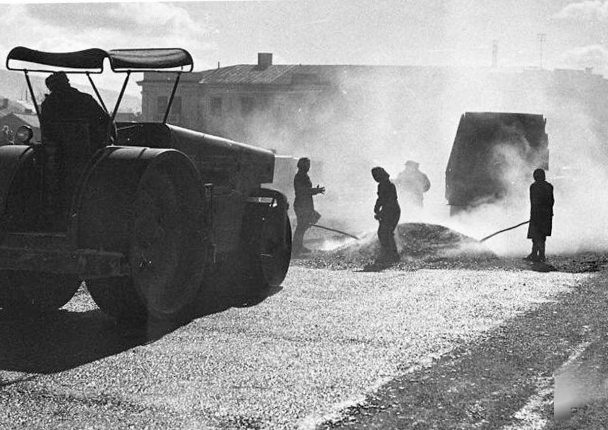 Строительство дорог в 1920-х годах.