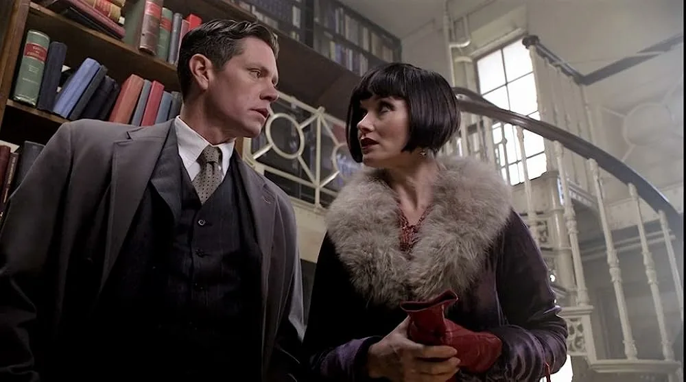 Леди-детектив мисс Фрайни Фишер и инспектор Джек Робинсон