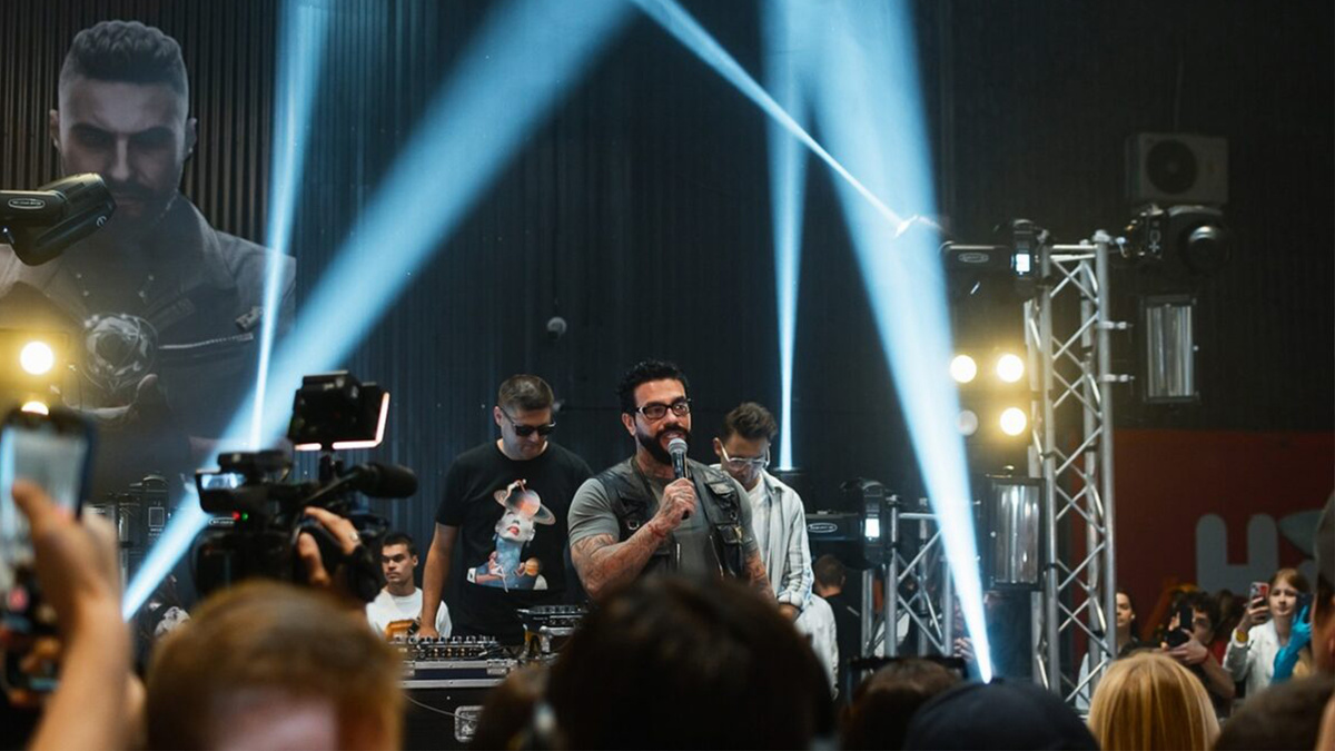 Тимати на сцене Фест-01. Источник: https://clck.ru/3Mno5s