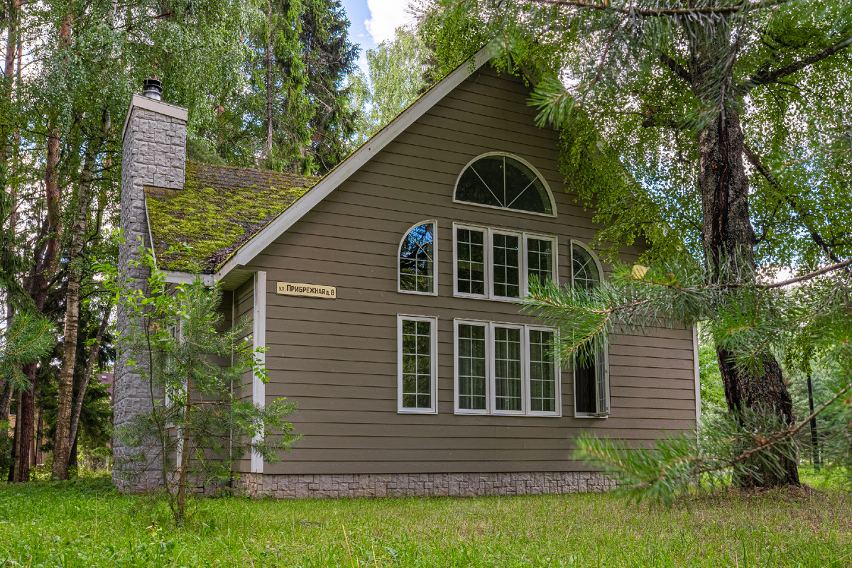 Уютные коттеджи в лесу  парк-отеля " Бухта Коприно" для идеального сна