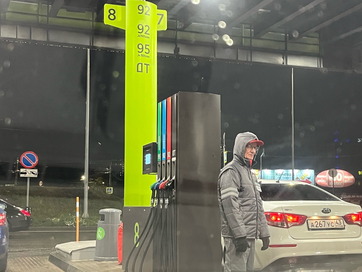    Вот почему опытные водители никогда не заправляют авто на 1000 рублей - дело в одной хитрости