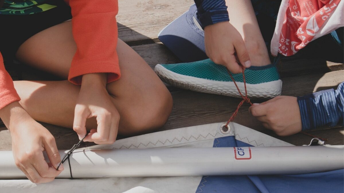 Если научить ребенка рассматривать любую жизненную проблему как задачу и дать изобретательские инструменты решения, то с любой задачей ребенок начнет справляться самостоятельно, он сам начнет искать решения и это станет хорошей привычкой — от выполнения домашней работы до завязывания парусов.