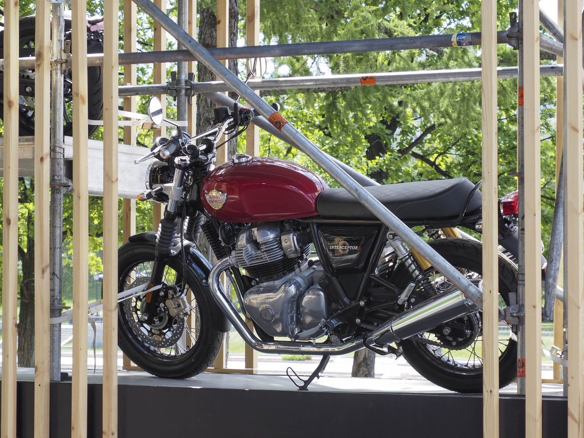 Мэр проехал на мотоцикле.  Фото: Фото: ФедералПресс / Антон Федулов