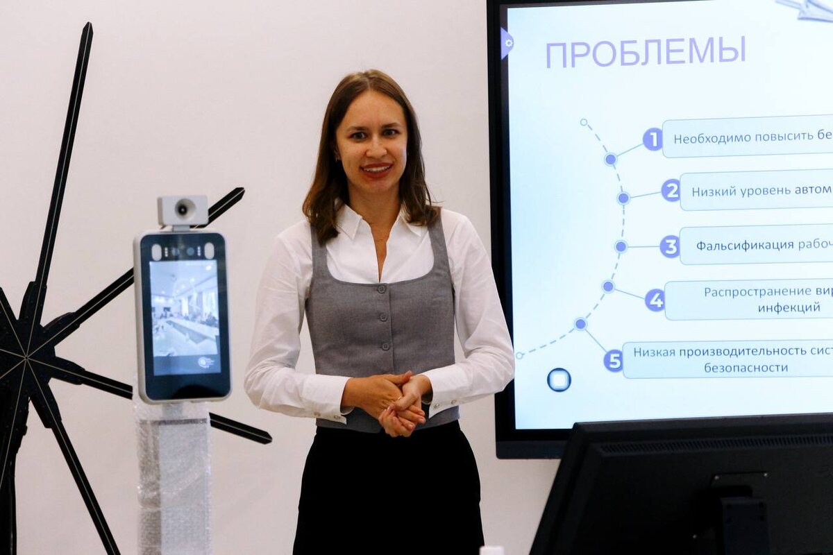 Анна Мишина