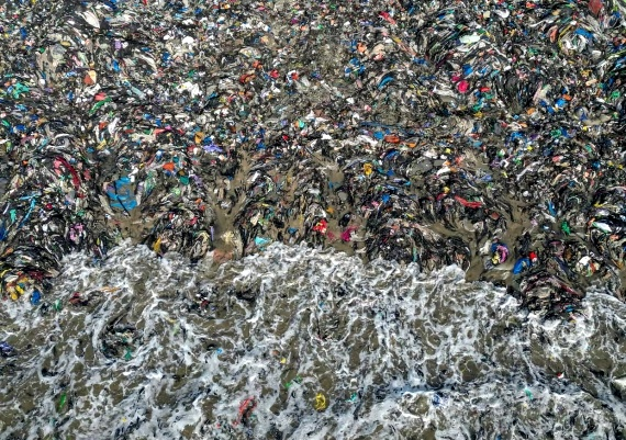 Свалка в Гане, это страна в Африке, куда поставляется мусор из Европы