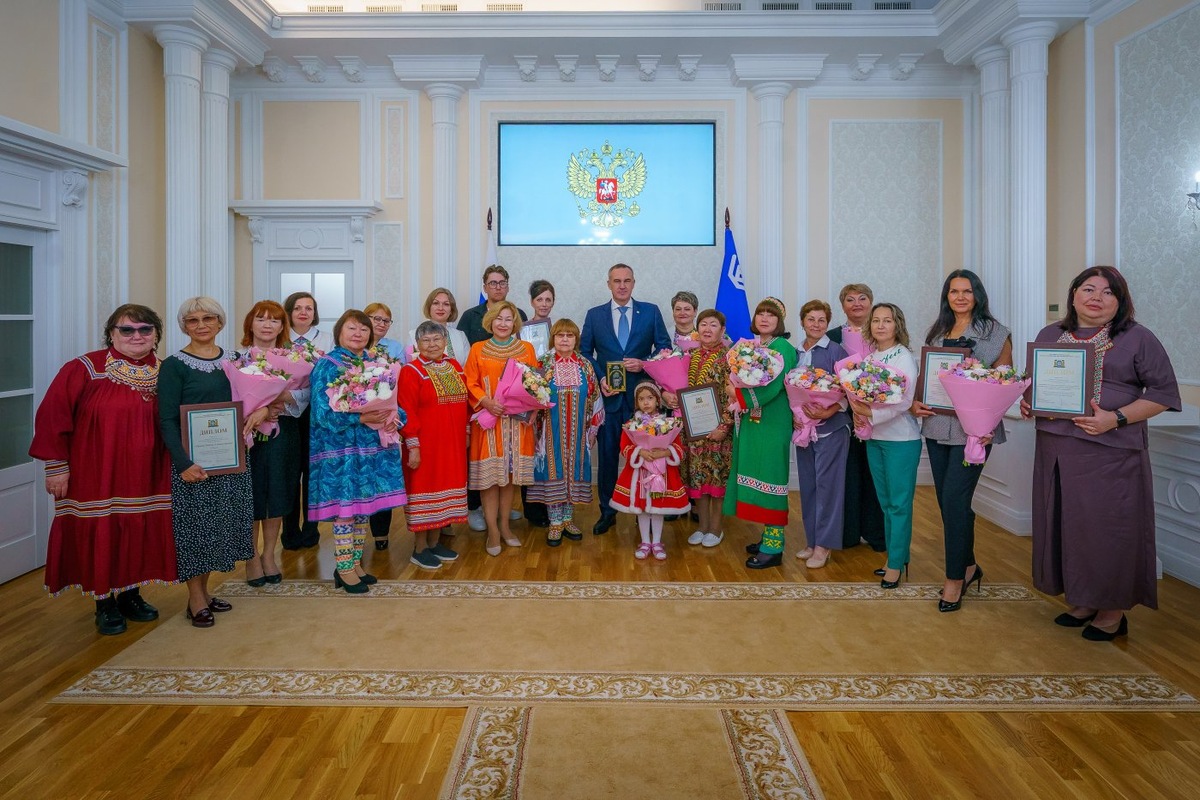    Песня стерха летит по свету