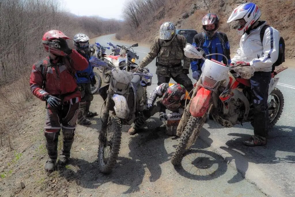 Гора Воробей, также известная как Туманная, — одна из самых живописных вершин Приморского края, привлекающая любителей активного отдыха, мототуристов и ценителей дикой природы. Расположенная на хребте Большой Воробей на границе Шкотовского и Партизанского районов, эта гора высотой 1230 метров входит в десятку самых высоких точек края