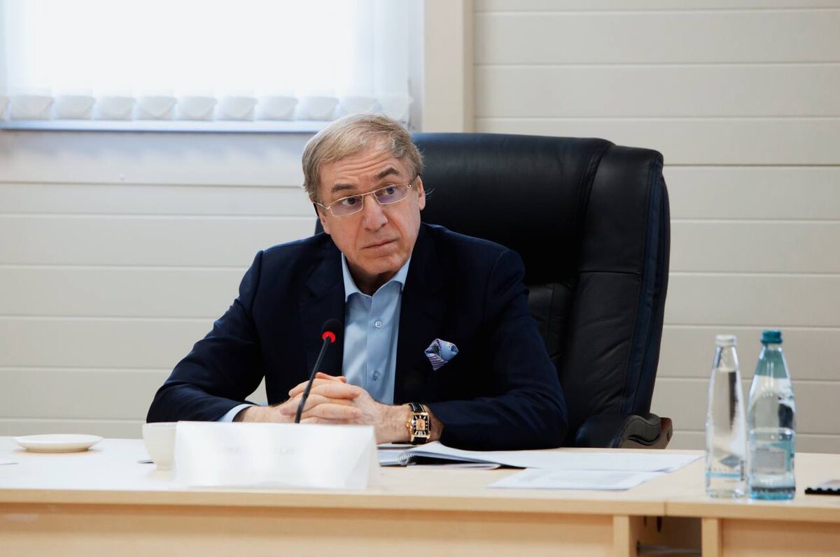 Михаил Гуцериев