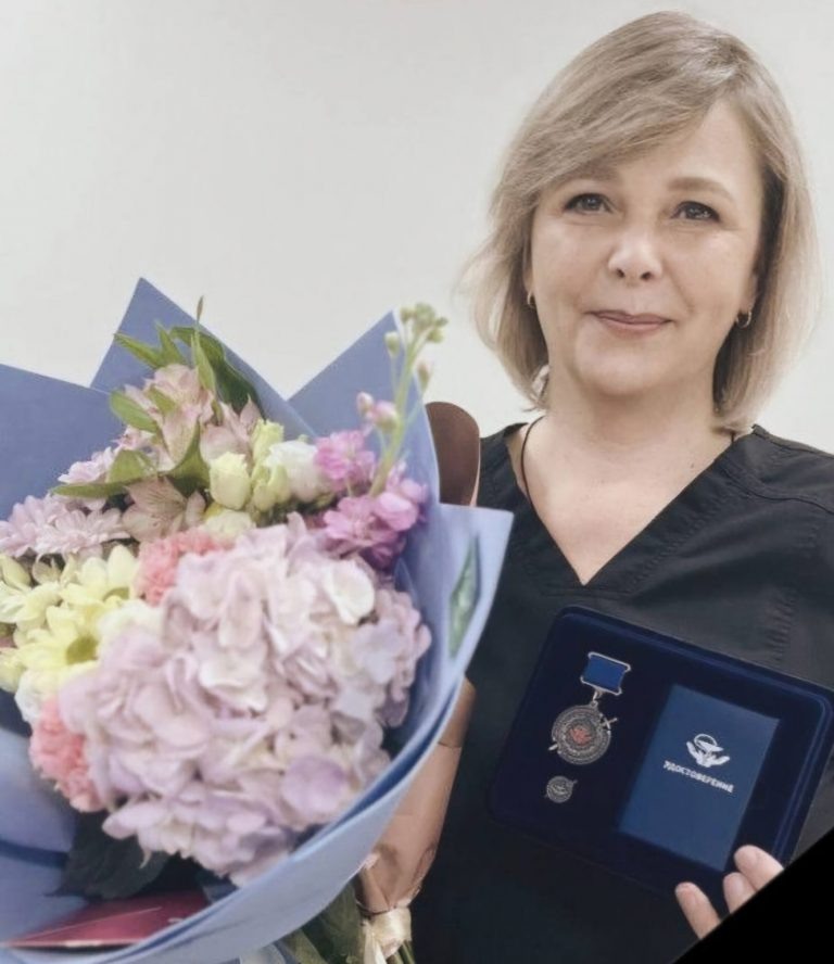    Врач из Орска Оксана Чечельницкая погибла при эвакуации бойцов в Луганске Антон Пичурин