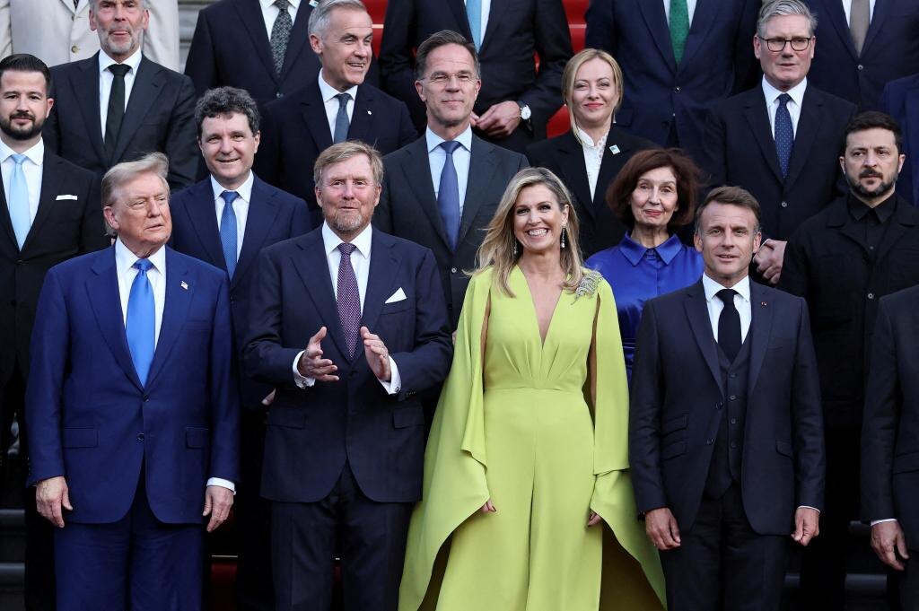 Королева Нидерландов Максима на саммите Нато. Июнь 2025 года. Источник фото: https://nypost.com/2025/06/24/world-news/queen-maxima-of-netherlands-wows-in-lime-green-welcoming-trump-world-leaders-to-nato-summit/