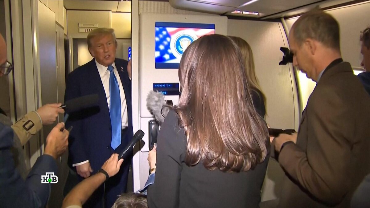    Выдававший себя за миротворца Трамп все-таки втянул США в войну против Ирана