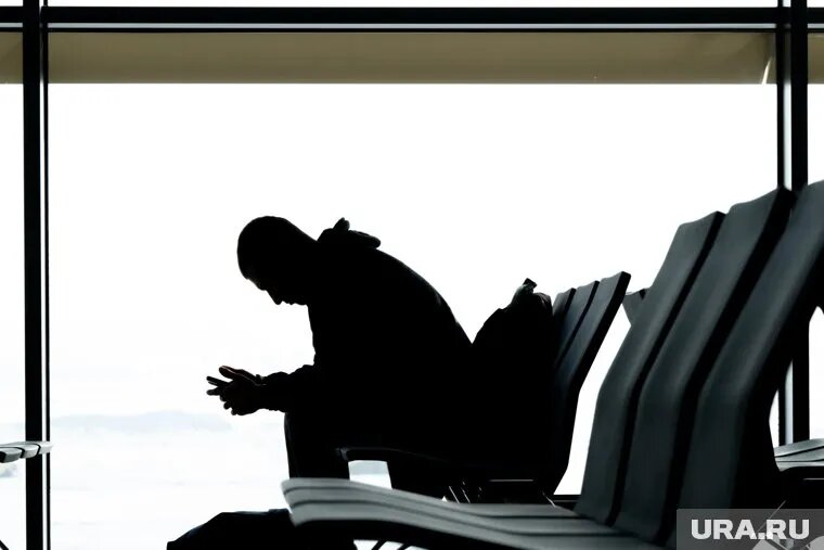 Перевозчик объяснил, что задержки связаны с ограничениями в работе аэропортов Самары, Казани и Ульяновска. Фото: Руслан Яроцкий © URA.RU