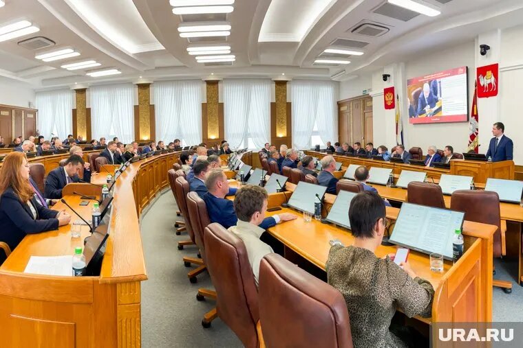 Депутаты заксобрания приняли изменения в бюджете Челябинской области. Фото: Вадим Ахметов © URA.RU