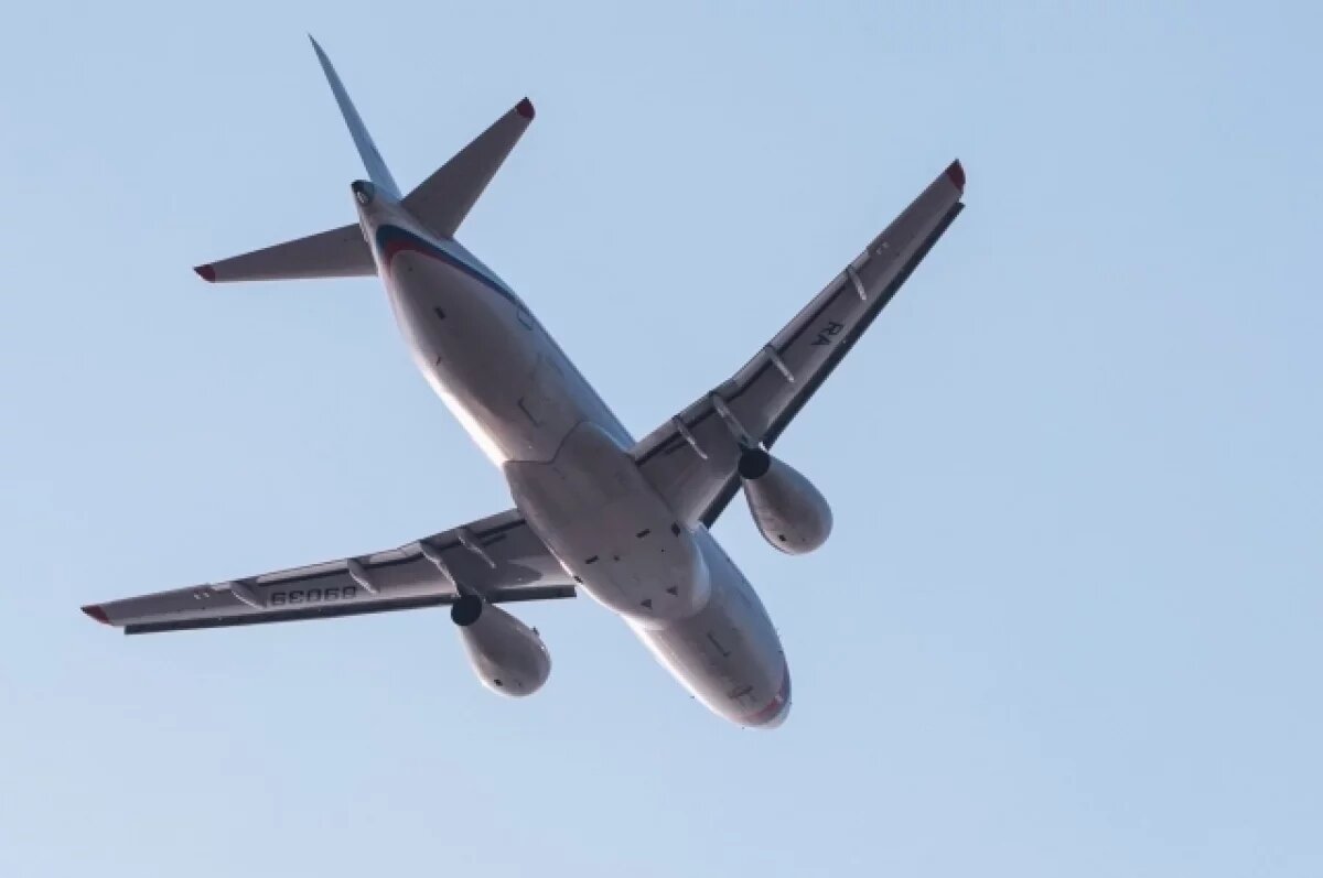    Вылетевший из Петербурга спецборт «Россия» приземлился в США