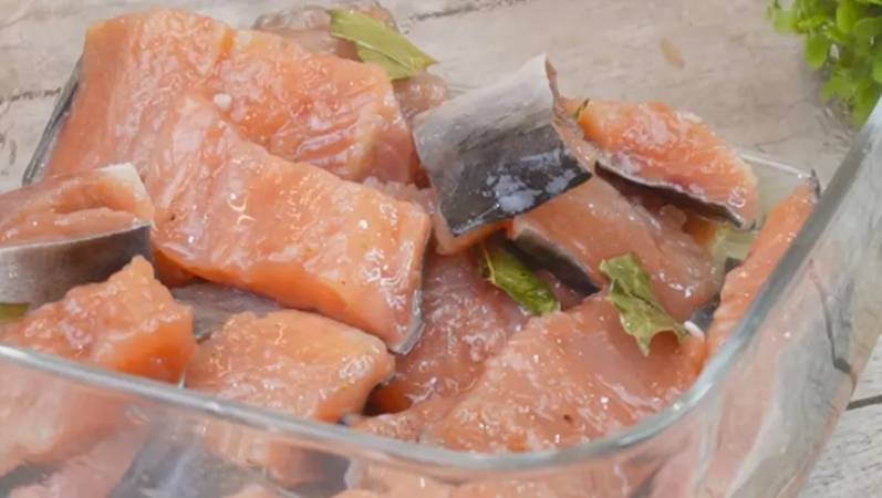 Горбуша малосольная "По-дальневосточному": с утра делаю, к вечеру готово, или наоборот...