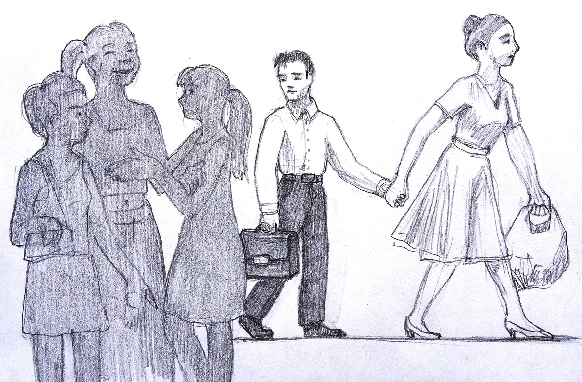 Вот так подобная мама водит ребёнка до его пенсионного возраста, боясь его отпустить, и не думая при этом о его собственном личном счастье и благополучии.