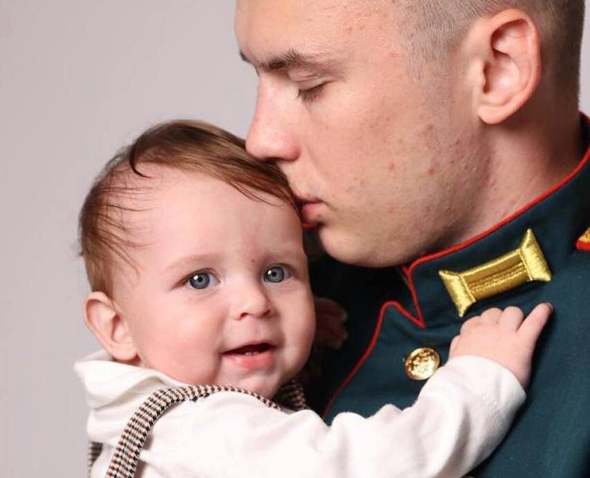 Илларион Якубович с сыном. Источник: из личного архива семьи Иллариона Якубовича