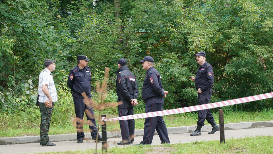     В Ленобласти полиция сорвала шаманский обряд и выкопала из земли двух человек ИЗВЕСТИЯ/Павел Волков