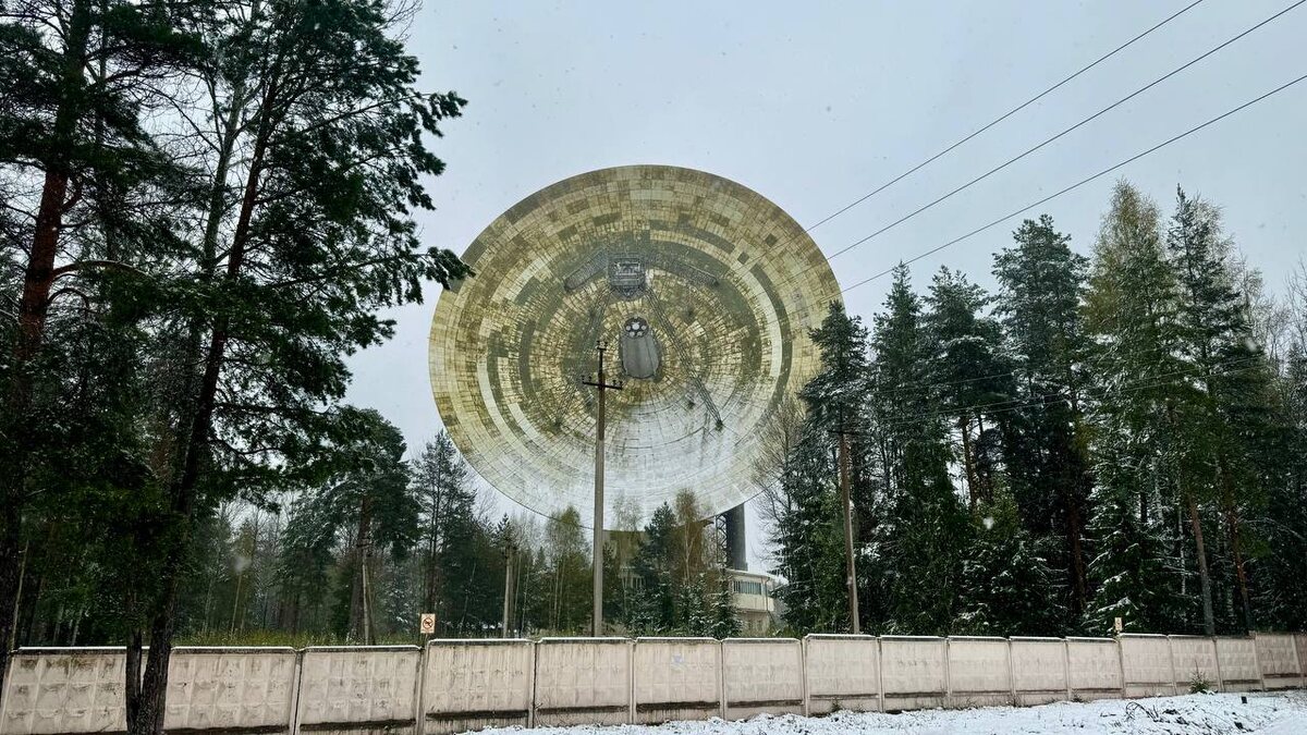 "Мандула, ты моя, мандула...!" Раздвижная! Да, вся это сковородка еще и имеет возможность поворачиваться. Очень впечатляет, мощная мощь!