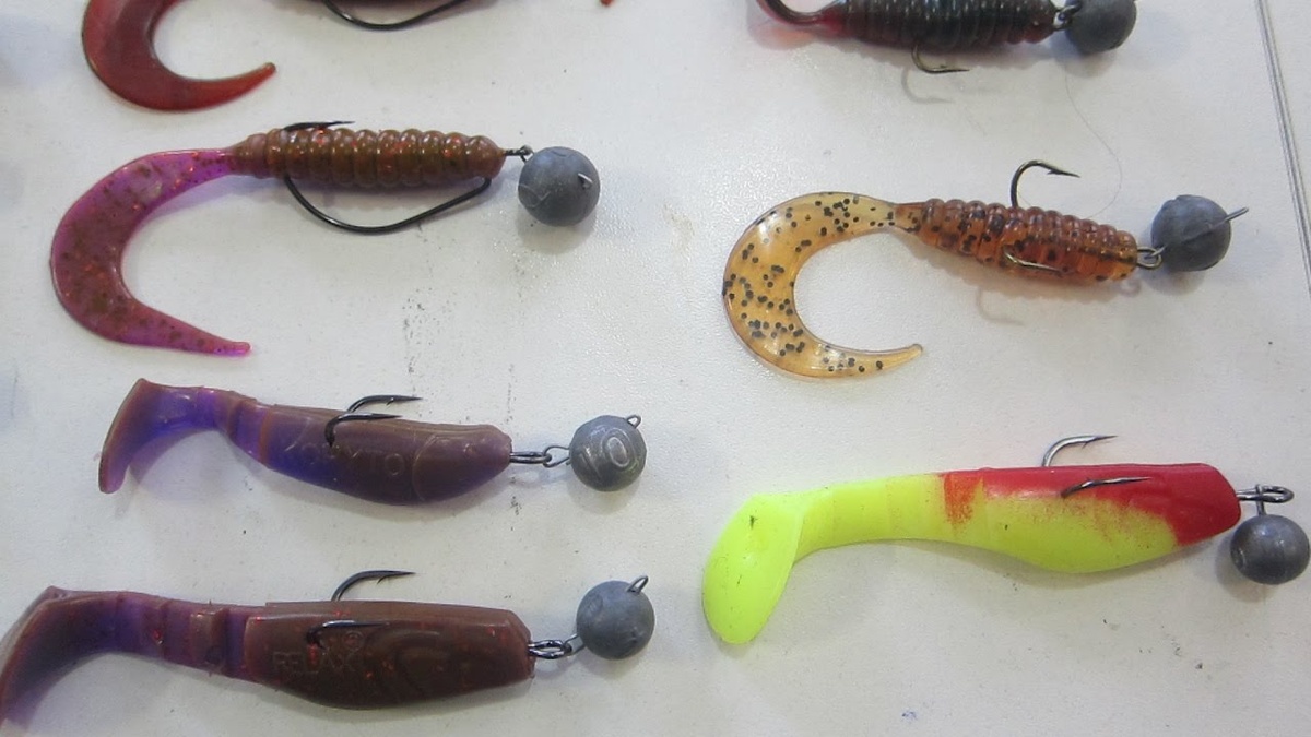 Офсетные крючки с приманками 