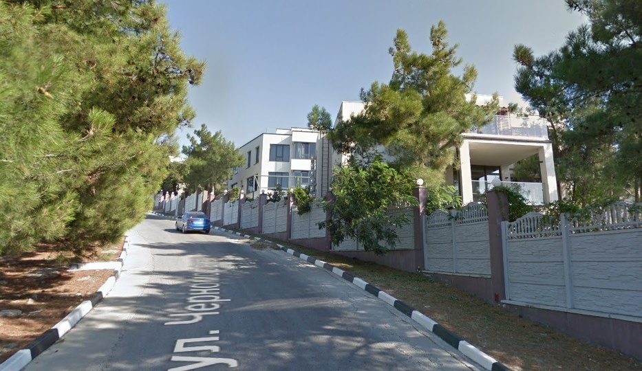 В Геленджике прокуратура потребовала снести элитный коттеджный поселок на месте бывшей турбазы "Маяк"