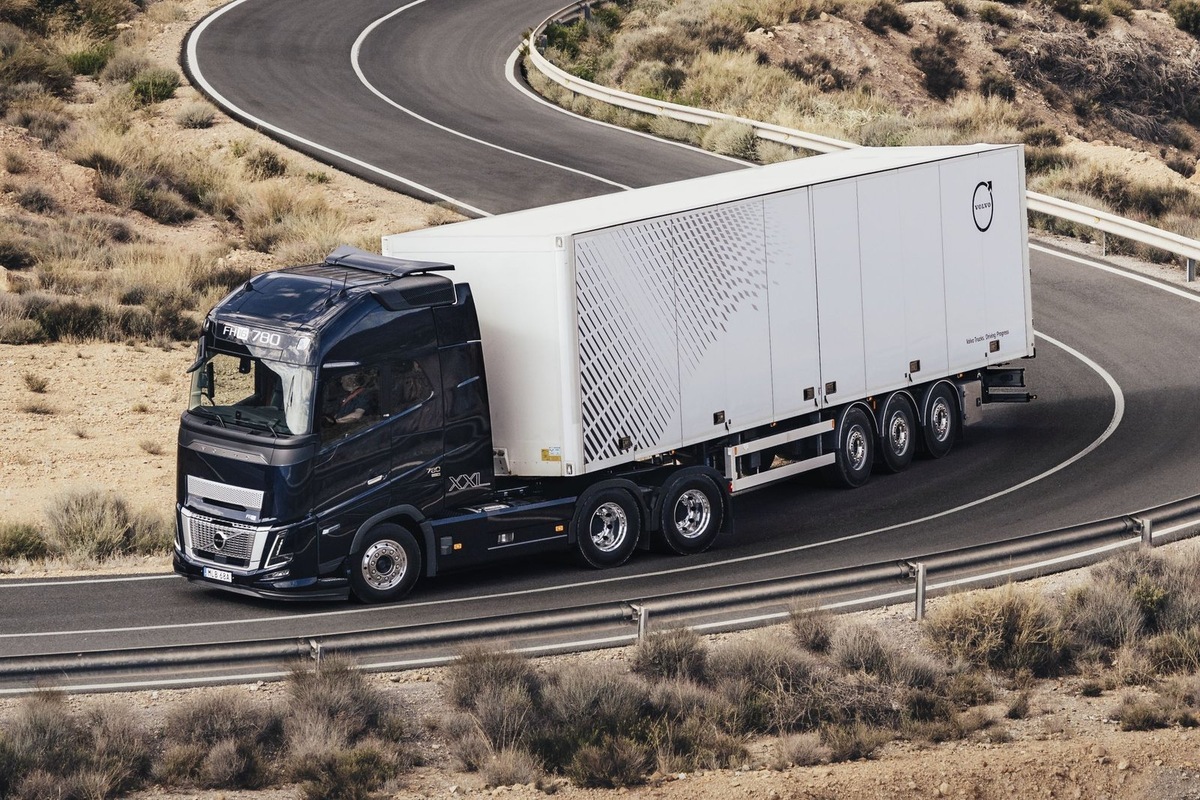    Грузовик Volvo FH16 780 XXL AERO