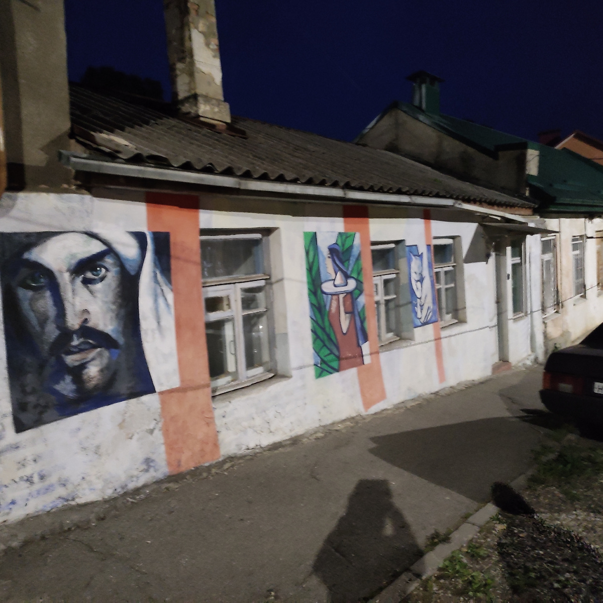 Граффити на ул. Суворова в Кисловодске. Фото автора