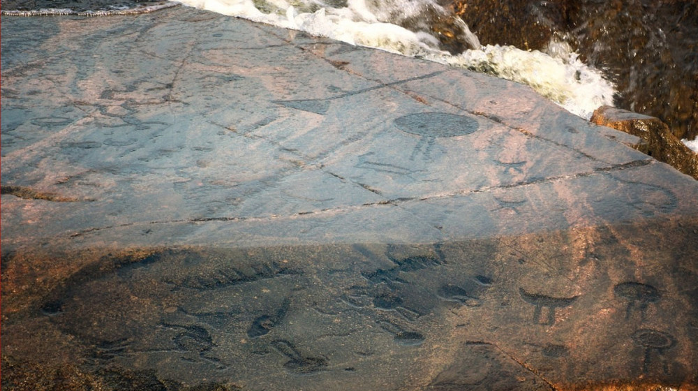    ТАЙНЫ ПЕТРОГЛИФОВ ОНЕЖСКОГО ОЗЕРА И БЕЛОГО МОРЯ РАСКРЫТЫ