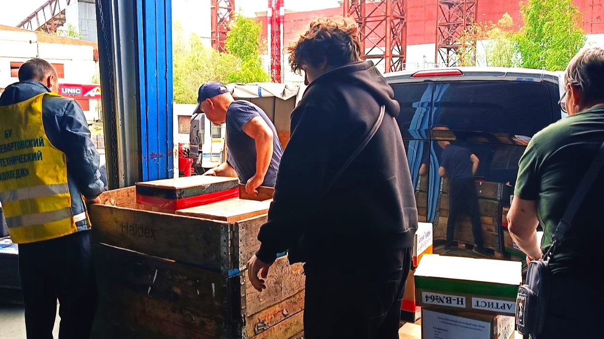    Из Нижневартовска отправили гумпомощь военнослужащим землякам