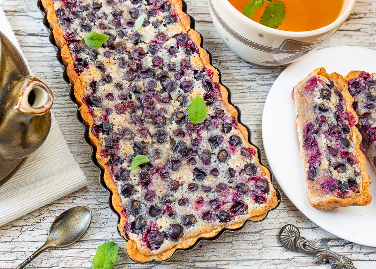 Смородиновый пирог с франжипаном