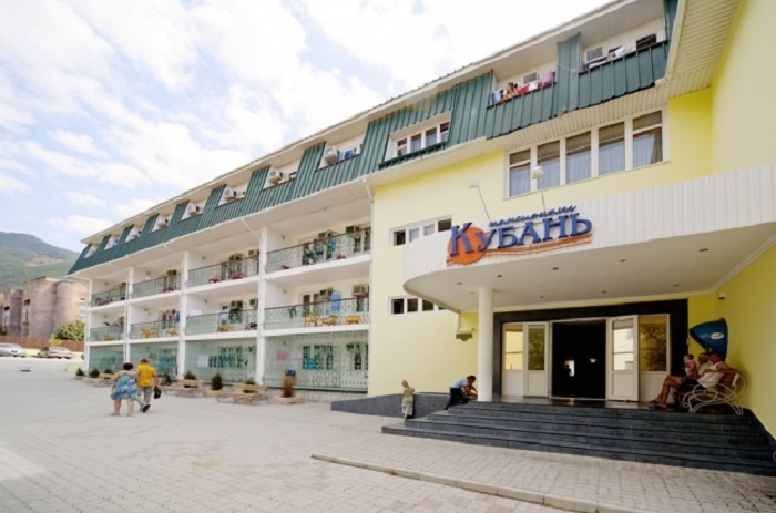 Фото корпуса пансионата "Кубань" в Геленджике