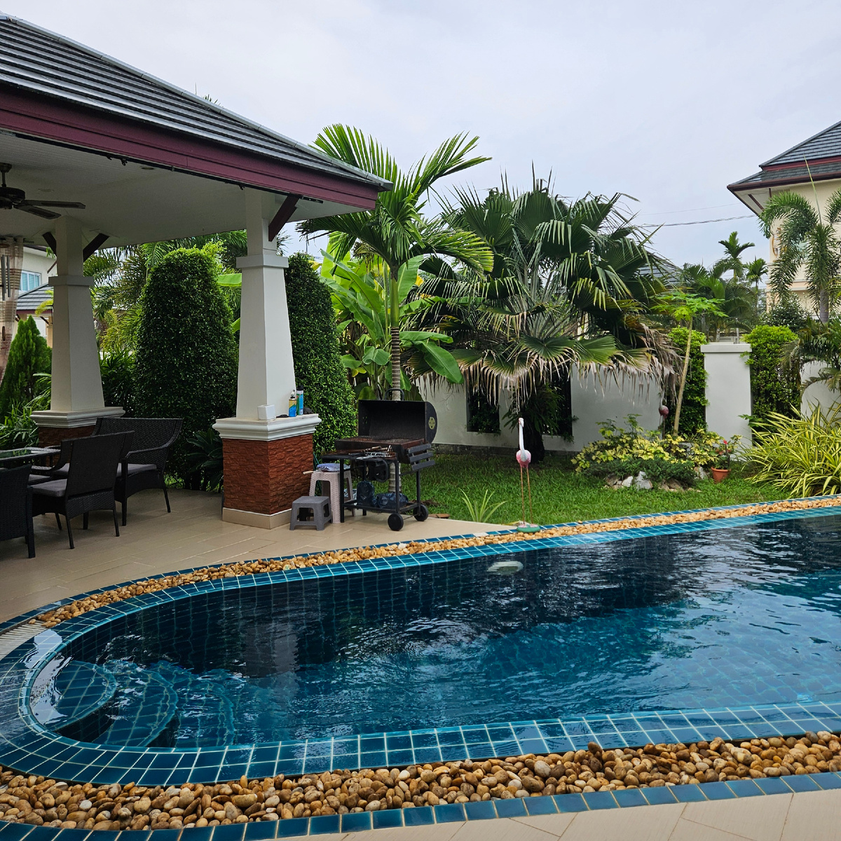 Вилла, на которой успешно поселились)