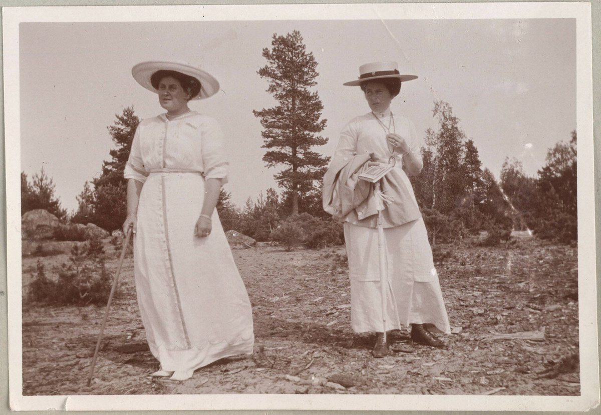 Анна Вырубова с императрицей Александрой Фёдоровной.