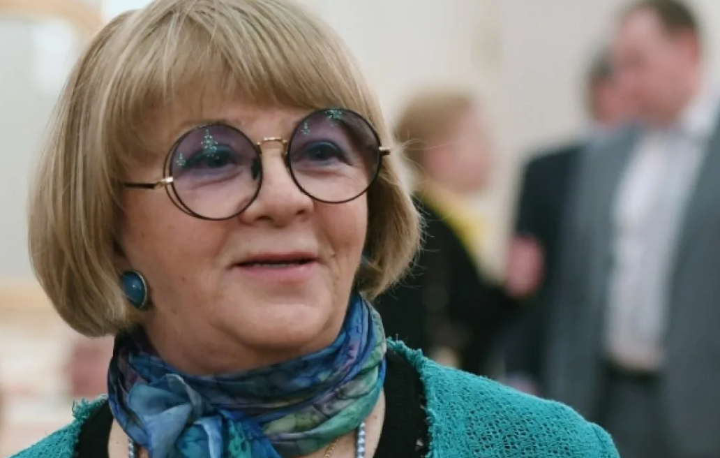 Алла Сурикова