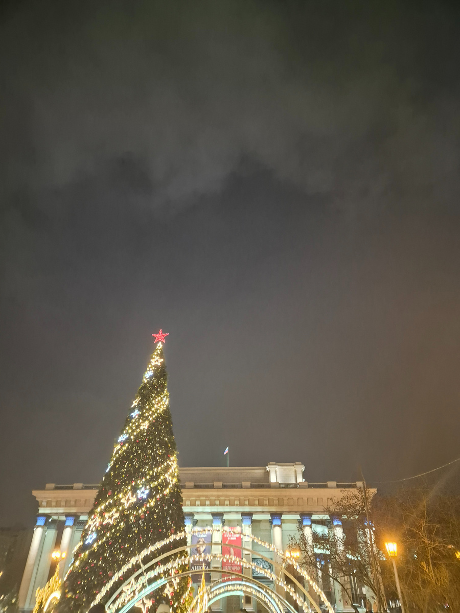 Оперный новогодний