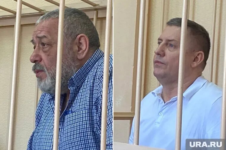 Александра Казакова (слева) и Евгения Мельникова (справа) просят отправить в колонию на 10 лет. Фото: Павел Сидоров © URA.RU