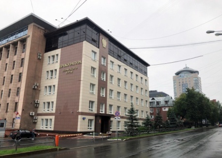    Пермские студенты восстановились в колледже, из которого их отчислили за то, что приехали на военные сборы на личных авто