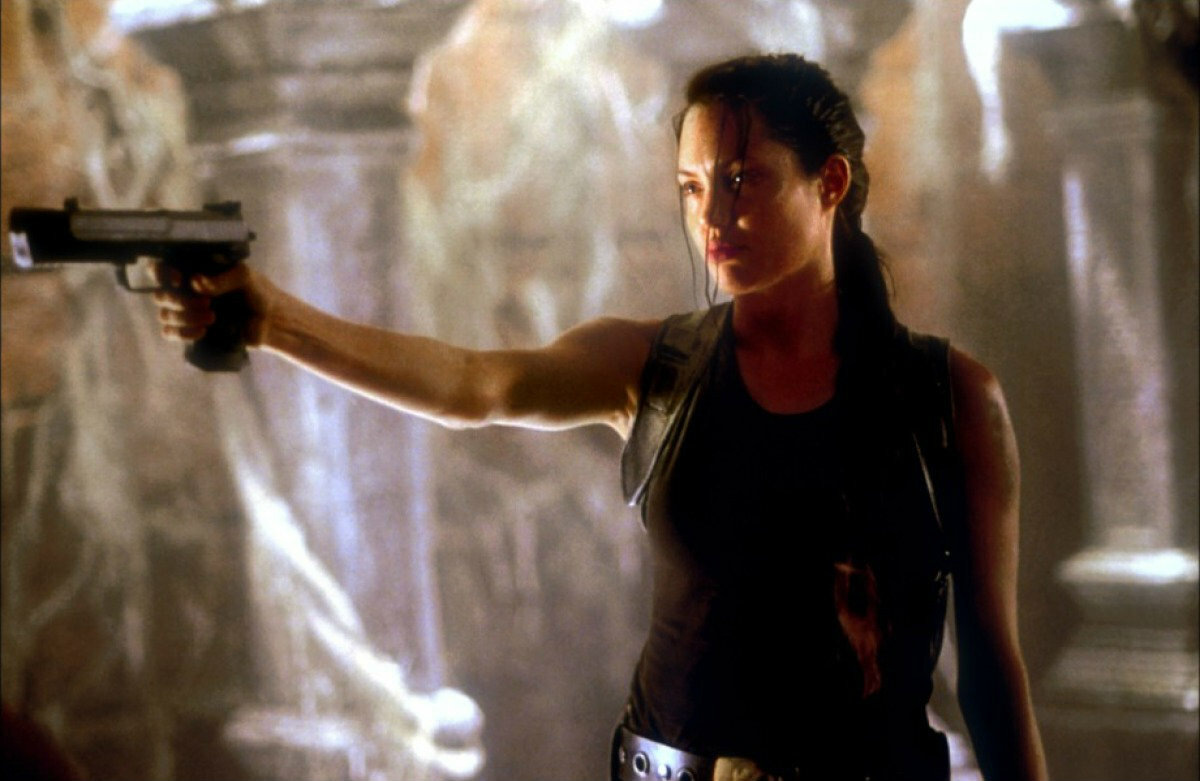 «Лара Крофт: Расхитительница гробниц» (Lara Croft: Tomb Raider), 2001
