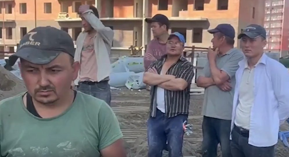 «Как бы мы жили без русских?»: массовый отказ США в визах заставил таджиков-мигрантов ценить Россию
