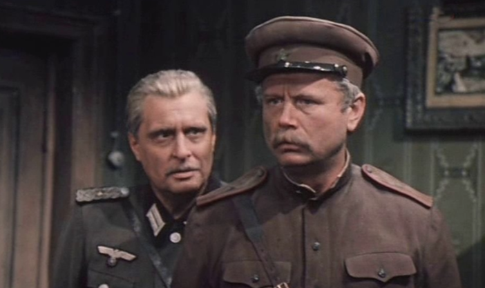 Кадр из фильма "Вечный Зов" Лахновский и Полипов