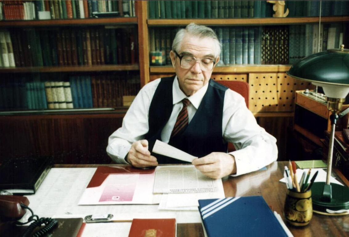 Павел Александрович Соловьев в своем кабинете. Фото © ОДК