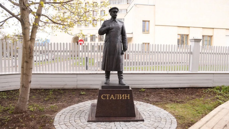    Вологодская прокуратура добивается сноса памятника Сталину из-за неправильной его закупки